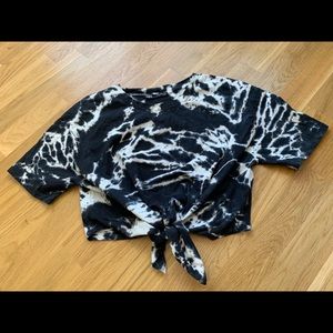 NW- Cropped Tie-Dye T-shirt